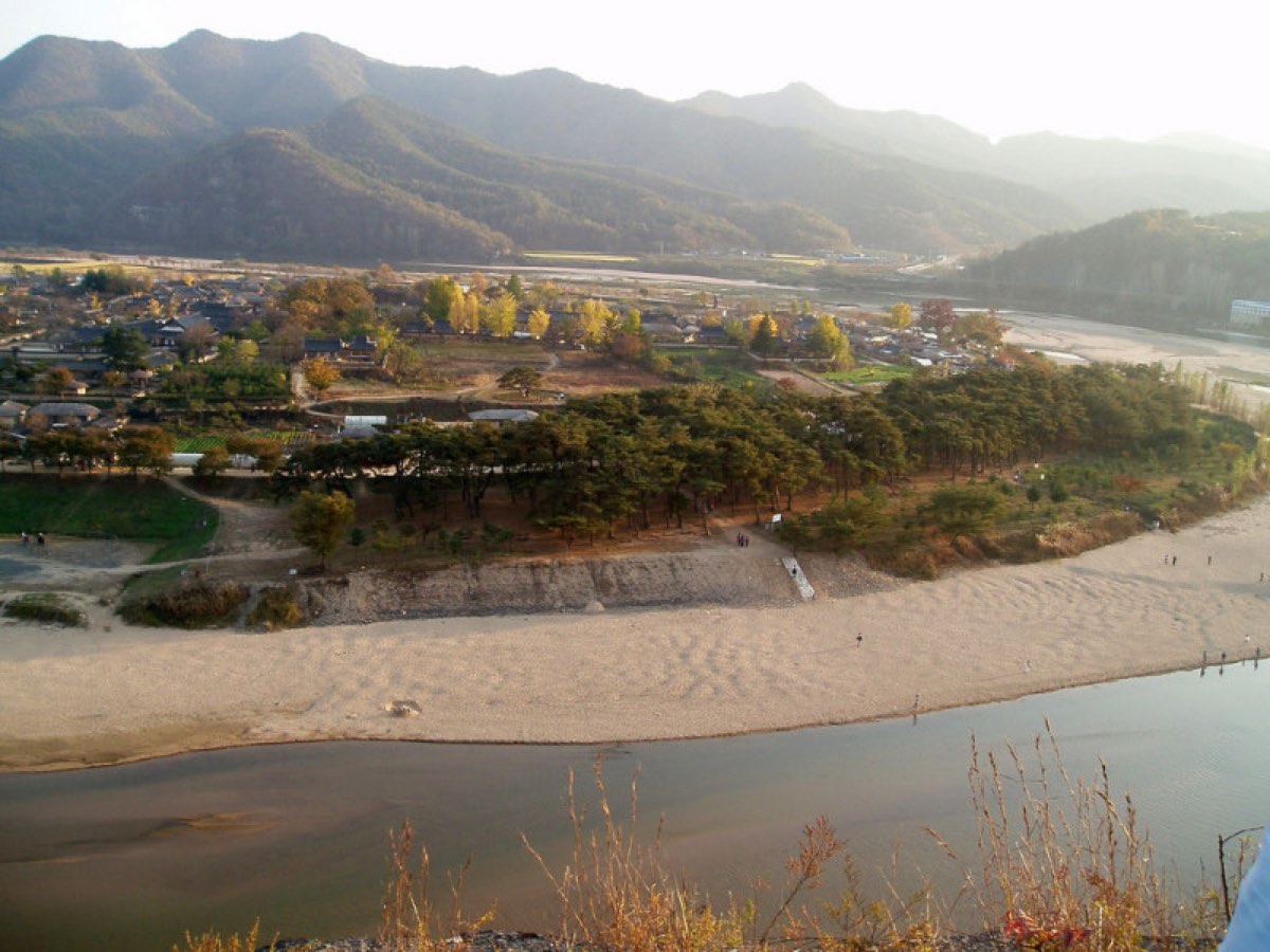Andong's historic hanok village, evoking Mr. Sunshine's 1900s Korea (representative)