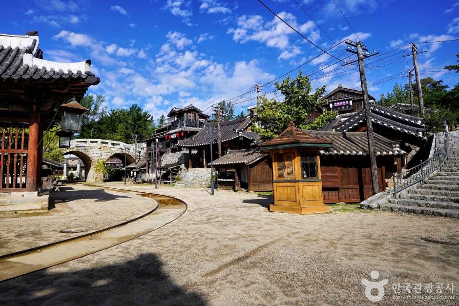 Sunshine Studio (Sunshine Land) in Nonsan, the 1900s Hanseong set built for Mr. Sunshine